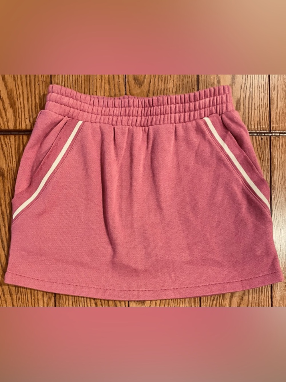 PINK Victoria’s Secret Ivy Fleece Mini Skirt lined, size XS, dusty rose color